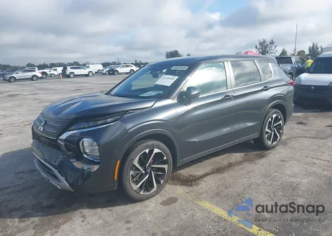 2024 Mitsubishi Outlander Se 2.5 2Wd/Se Black Edition S-Awc/Se Black Edition W/Pano Roof S-Awc from USA, damaged, VIN JA4J3VA85RZ061571